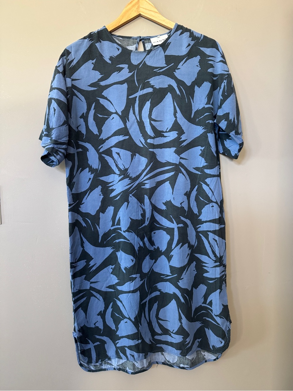 GANNI | short-sleeve abstract shift dress